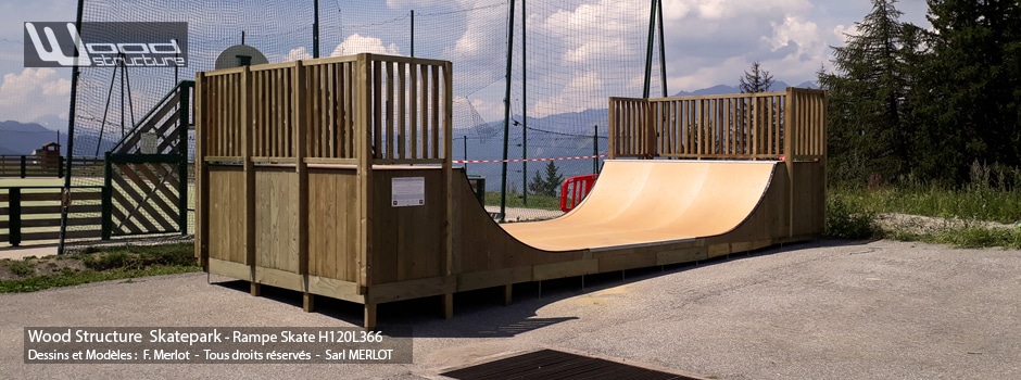Mini Rampe Skate au Skatepark des Arcs 1800 Bourg-Saint-Maurice - (73) - Savoie - Auvergne-Rhône-Alpes - Rampe Skate fabriquée par Wood Structure et la Sarl MERLOT Richelieu (37) - Concepteur et fabricant de Skatepark depuis 1990