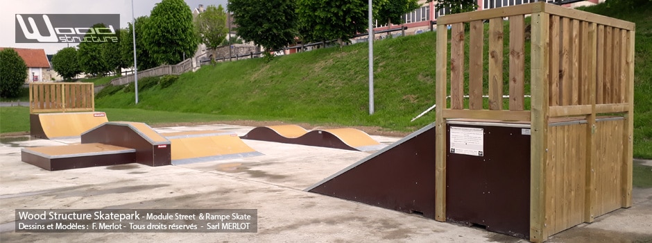 Skatepark de Cuchery (51) Marne - Grand Est - Modules Street Funbox - Double vague et Rampe Skate - Fabriqué par Wood Structure et la Sarl MERLOT Richelieu (37) - Concepteur et fabricant de Skatepark depuis 1990