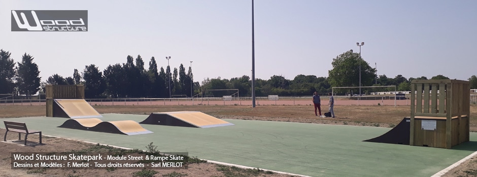 Skatepark de Mortagne-Sur-Sèvre (85) - Vendée - Pays-de-la-Loire - Modules Street Funbox - Double vague et Rampe Skate - Fabriqué par Wood Structure et la Sarl MERLOT Richelieu (37) - Concepteur et fabricant de Skatepark depuis 1990