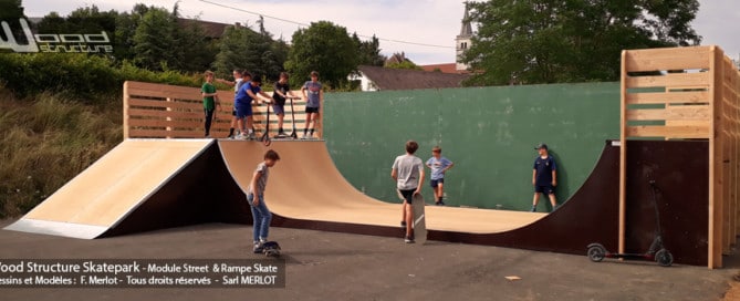 Skatepark de Rully (71) - Saône-et-Loire, Bourgogne-Franche-Comté - Rampe Skate et Modules Street Funbox - Fabriqué par Wood Structure et la Sarl MERLOT Richelieu (37) - Concepteur et fabricant de Skatepark depuis 1990