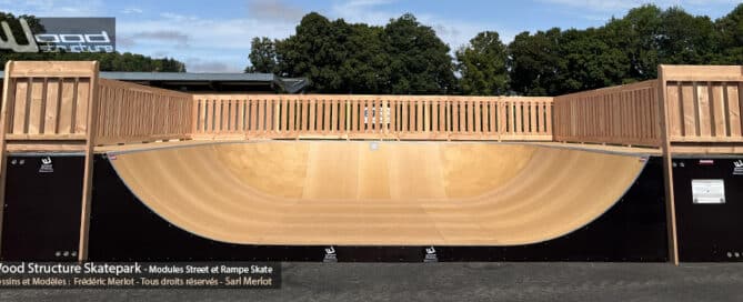 Skatepark de Saint-Just-en-Chaussée - Oise (62) Région Hauts-de-France - Demi-Bowl Rampe Skate - Fabriqué par Wood Structure et la Sarl MERLOT Richelieu (37) - Concepteur et fabricant de Skatepark depuis 1990