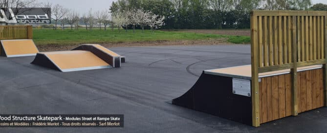 Skatepark de Le Coudray-Macouard - Maine-et-Loire (49) Région Pays de la Loire - Module et Rampe Skate - Fabriqué par Wood Structure et la Sarl MERLOT Richelieu (37) - Concepteur et fabricant de Skatepark depuis 1990