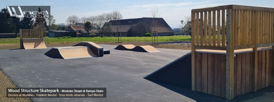 Skatepark de Lacq - Pyrénées-Atlantiques (64) Région Nouvelle-Aquitaine - Module et Rampe Skate - Fabriqué par Wood Structure et la Sarl MERLOT Richelieu (37) - Concepteur et fabricant de Skatepark depuis 1990