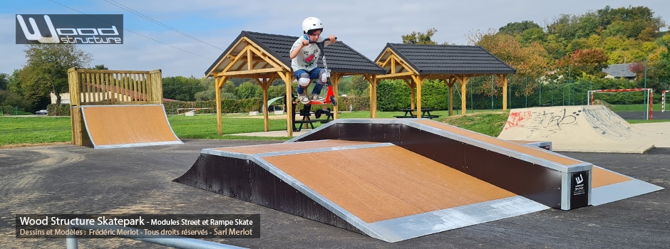 Skatepark de Chaulgnes - Nièvre (58) - région Bourgogne-Franche - Module et Rampe de Skatepark - Fabriqué par Wood Structure et la Sarl MERLOT Richelieu (37) - Concepteur et fabricant de Skatepark depuis 1990
