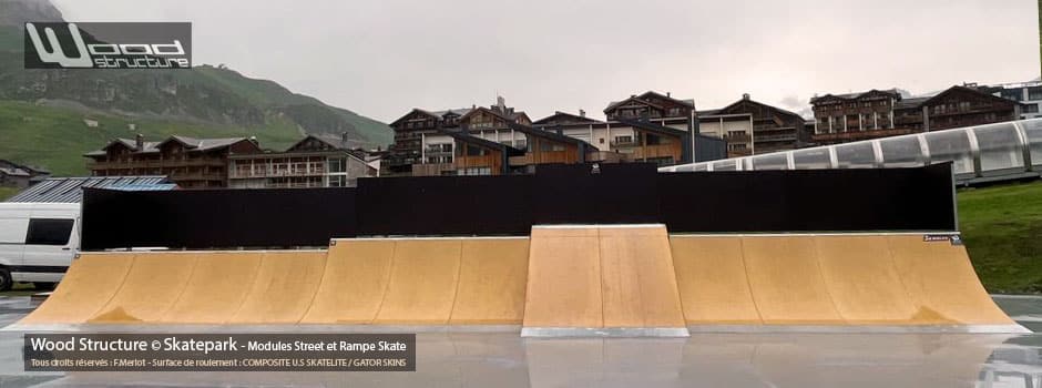 Skatepark de Tignes - Savoie (73) Massif de la Vanoise en Haute-Tarentaise - Région Auvergne-Rhône-Alpes - Module et Rampe de Skatepark - Fabriqué par Wood Structure et la Sarl MERLOT Richelieu (37) - Concepteur et fabricant de Skatepark depuis 1990