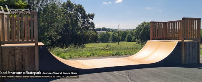 Skatepark de La Crèche - Deux-Sèvres (79) Communauté de communes Sèvre et Loire - Région Nouvelle-Aquitaine - Rampe de Skatepark - Fabriquée par Wood Structure et la Sarl MERLOT Richelieu (37)- Concepteur et fabricant de Skatepark depuis 1990