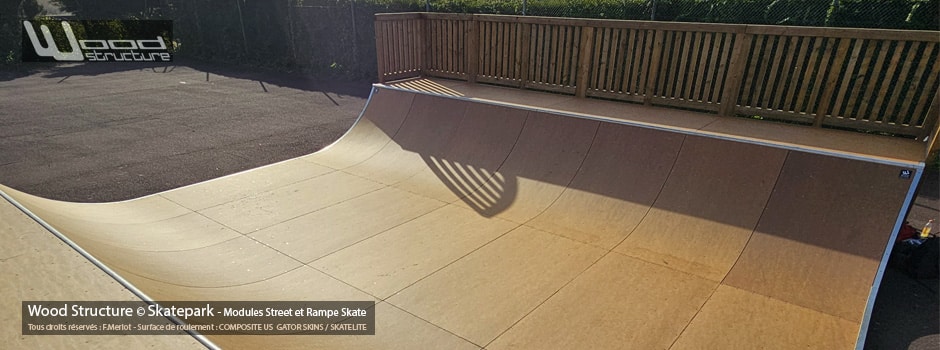 Rampe H120L850 - Skatepark de Les Pieux - La Manche - Normandie - Cotentin - Fabriquée par Wood Structure et la Sarl MERLOT Richelieu (37) Concepteur et fabricant de Skatepark depuis 1990